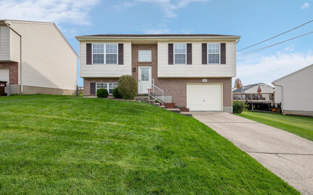 1057 Shadowridge Drive  |  Elsmere, KY  41018